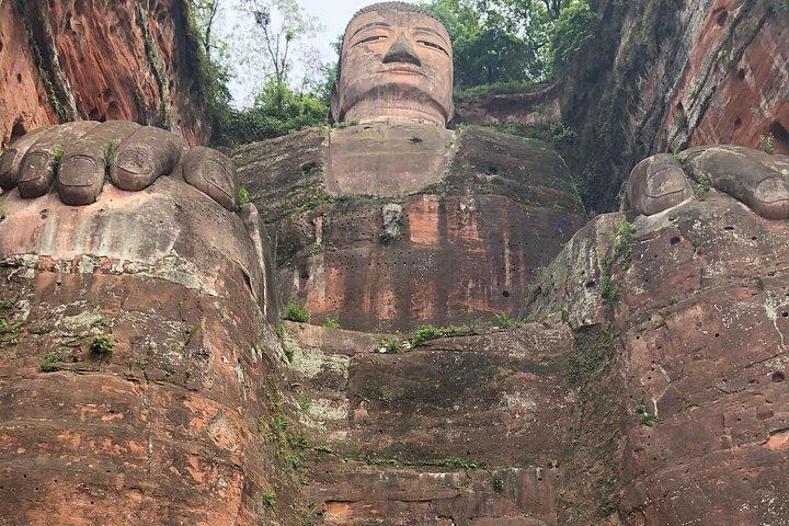 成都の素敵なパンダと巨大な仏像
