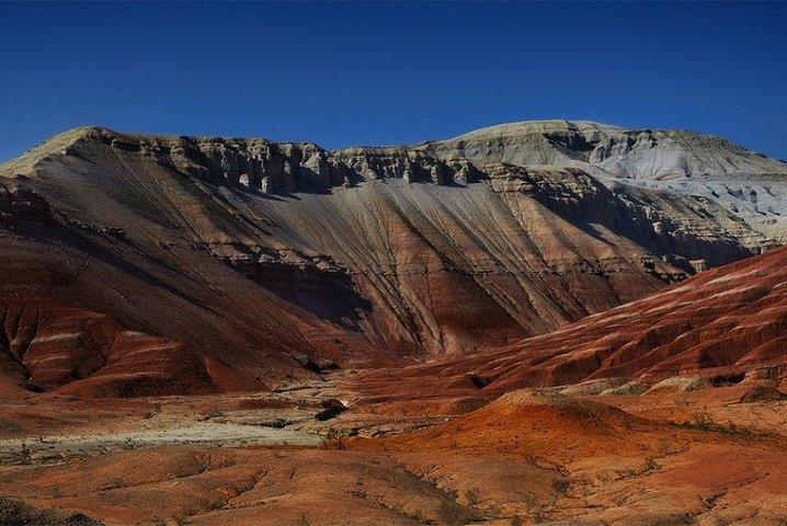 Circuit de 5 jours à travers Altyn-Emel, le canyon Charyn, les lacs Kolsai et Kaindy