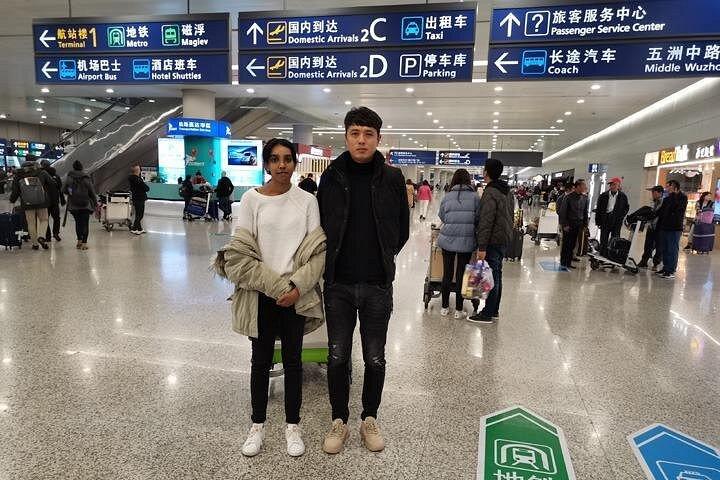 上海虹橋空港から上海ホテルへ：ミートサービス付きのプライベート送迎
