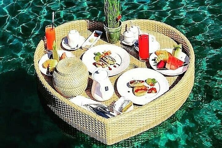Bali romantic floating breakfast - jungle swing - monkey forest - Ubud art shop.