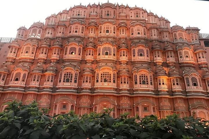 Il tour di Colors of Rajasthan è un tour privato in India di 13 notti e 14 giorni da Delhi