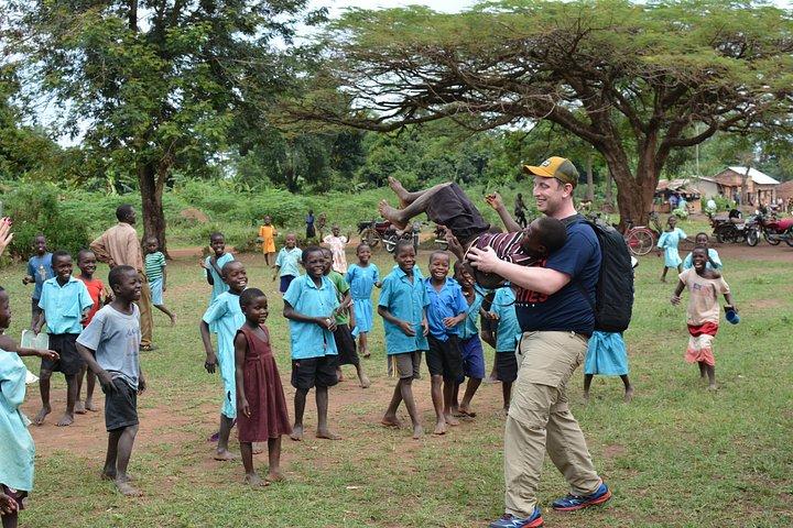 7-Day Uganda Adventure Safari - Midrange Lodges