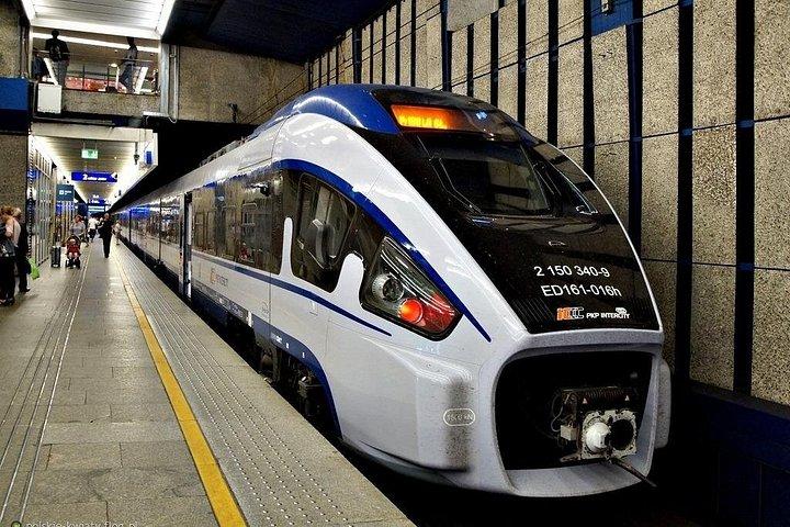 自家用車による最高のワルシャワ駅送迎