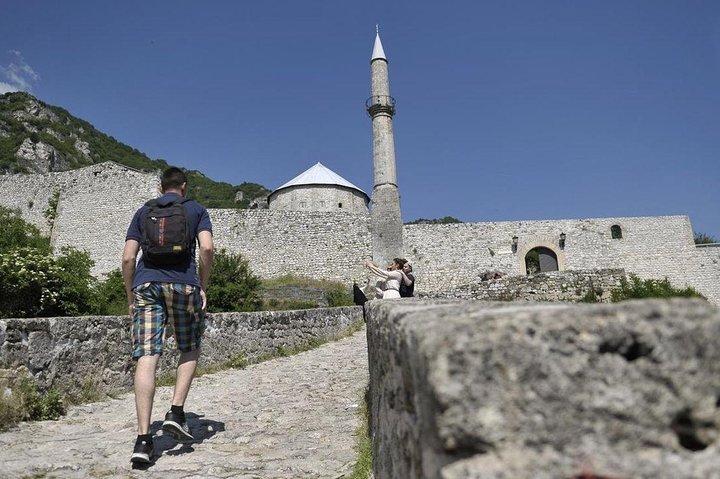Sarajevo nach Zagreb: einfache Fahrt über Jajce, Travnik, Pliva See und Wassermühlen