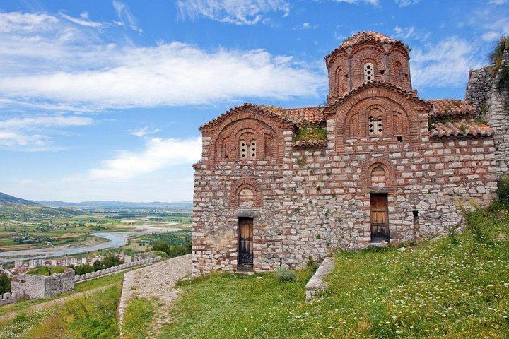 BERAT (UNESCO) - Fra Tirana