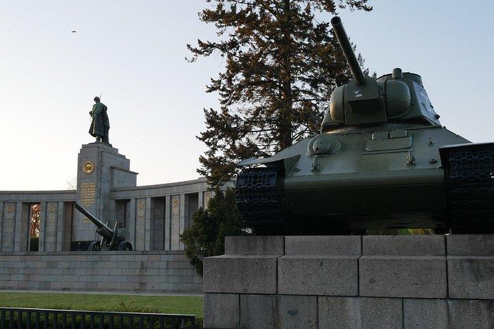 Berlin Highlights Private Guided Walking Tour