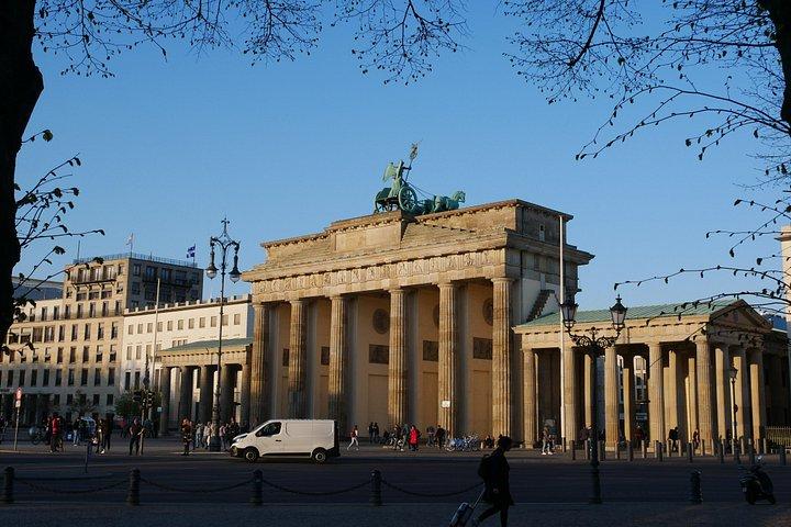 Berlin Highlights Private Guided Walking Tour