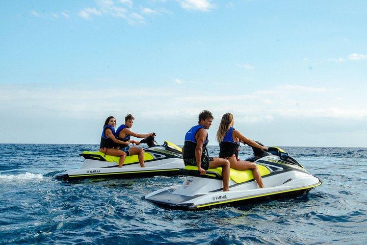 40分のテネリフェウォータースポーツパッケージ。ジェットスキーとパラセンディング（2名）