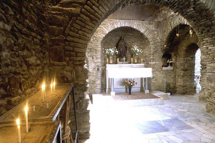 クシャダス港からエフェソス、セルチュク博物館、シリンス村、アルテミス神殿