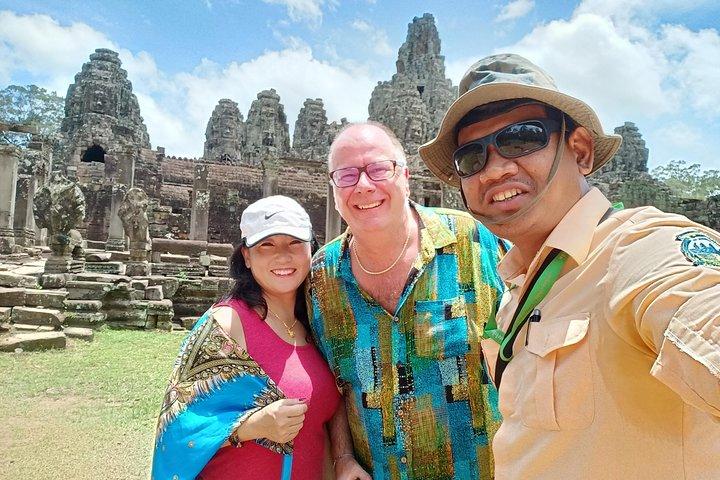 1 Day Private Tour Angkor Wat & Banteay Srey