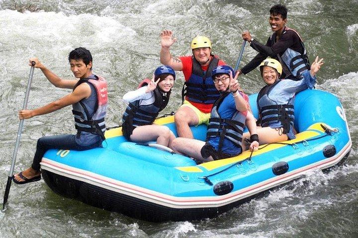 Rafting 7 km e ATV Adventure Tour com almoço de Phuket