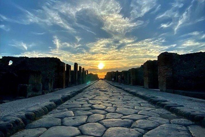 Från Neapel: privat besök Pompei, Herculaneum och lunch på berget Vesuv.