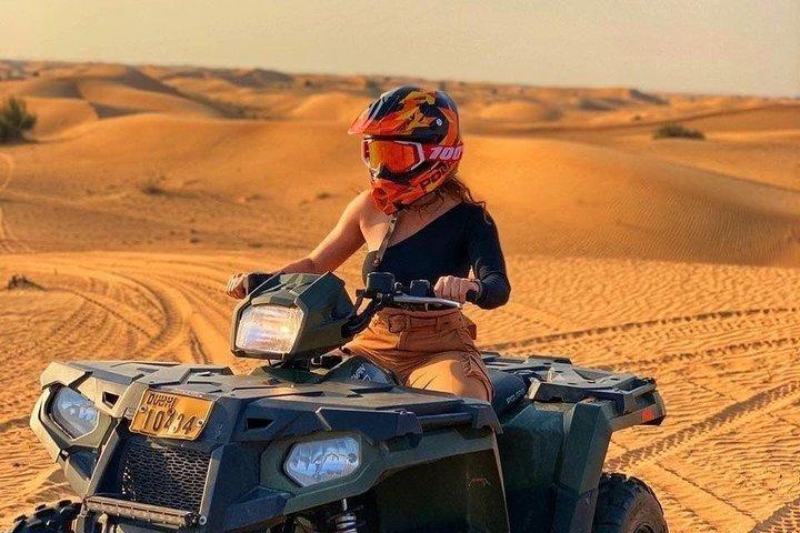 Desert Safari Dubai, ATV cykel, kamel ridning, VIP siddepladser og grill