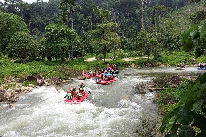 Excursão de aventura de rafting em água branca de 7 km de Phuket