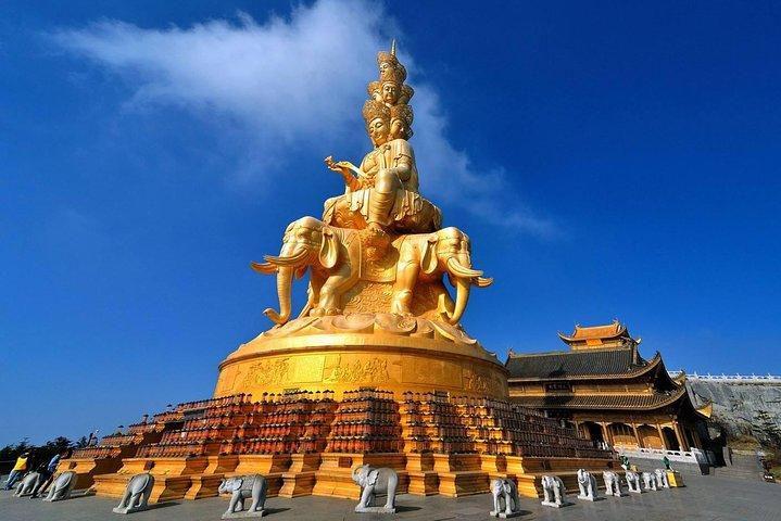 Excursão privada de dia inteiro em Emei Shan à sua maneira