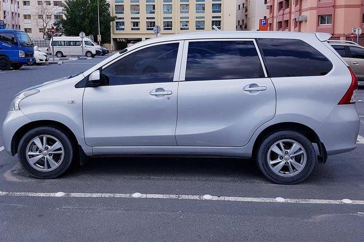 7-zits auto / minibus met chauffeur - halve / volledige dag