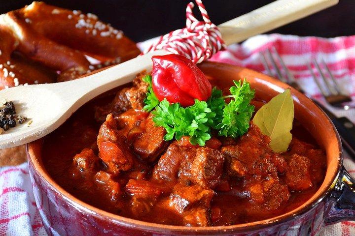 プラハのおとぎ話の日：6時間の料理と文化の旅