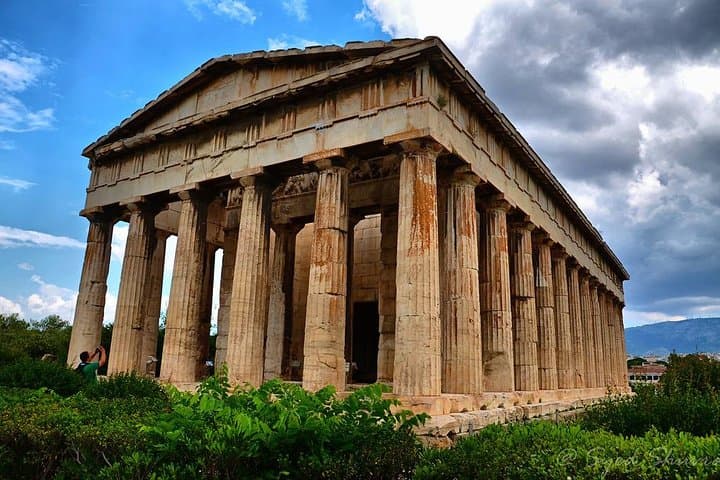 Athens By night Driving tour and Seaside Dinner time