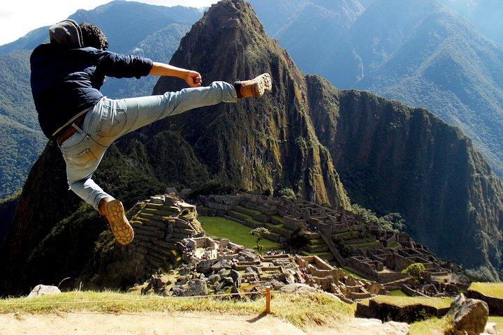 2-Day Machu Picchu Tour by Minivan from Cusco: Budget Adventure