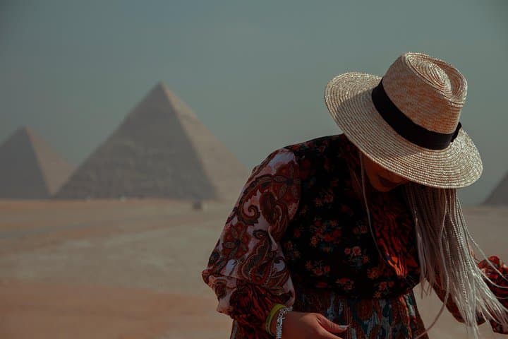 Private Half-Day Tour: Giza Pyramids and Sphinx by Camel