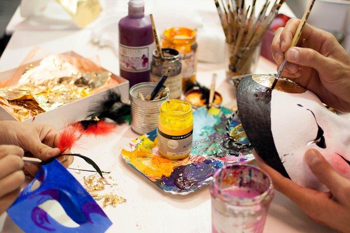 Atelier de fabrication de masques au cœur de Venise