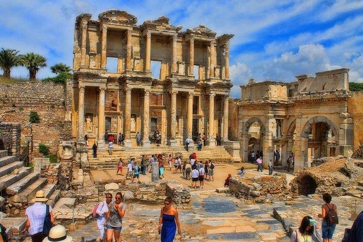 Visite privée d'Éphèse, du musée Selcuk, du village de Sirince, du temple d'Artémis