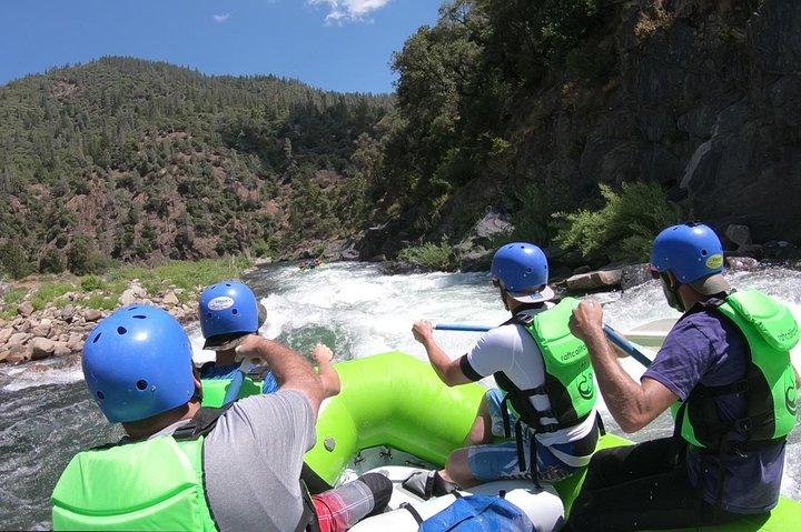 Middle Fork American River - Full Day Rafting Trip (Clase 4)