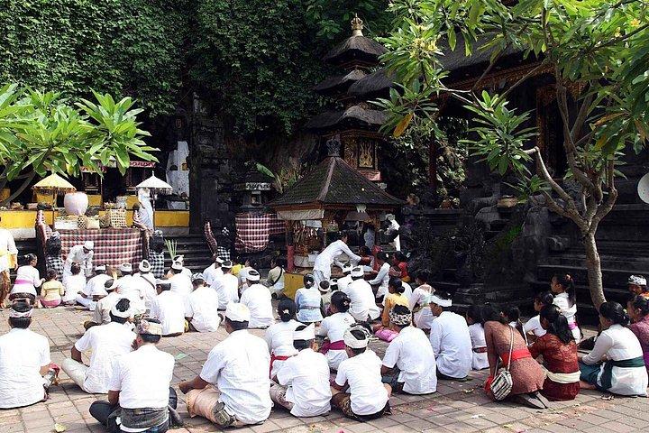 プライベート カー チャーター - 1 日 10 時間の旅程でバリ島を探索