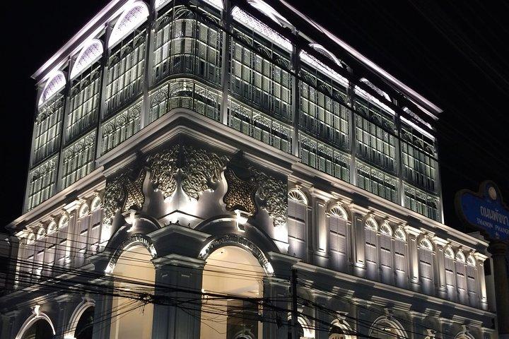 プーケットナイトストリートフードウォーキングツアー