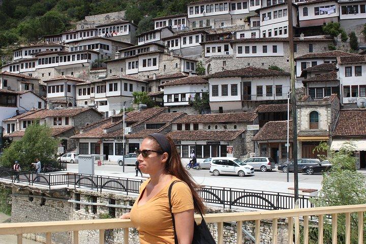 ティラナからベラトへの日帰り旅行 - 歴史散策
