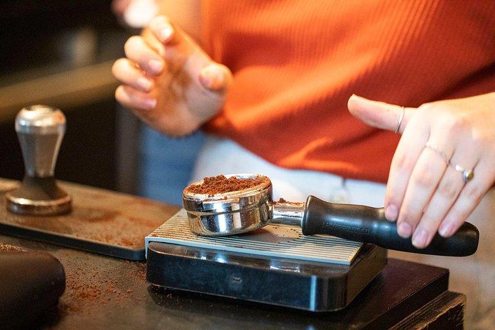Third Wave Coffee Tour in Montreal with Expert Guide