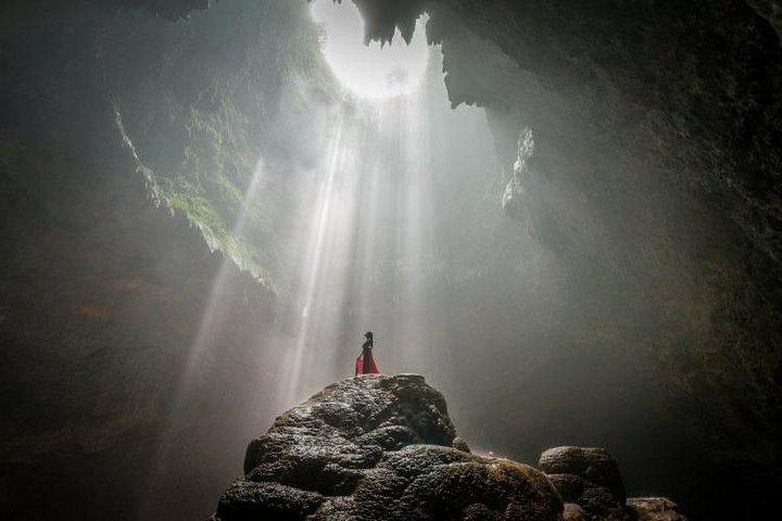 Tour de 1 día por Yogyakarta Cueva de Jomblang y tubing de la cueva de Pindul