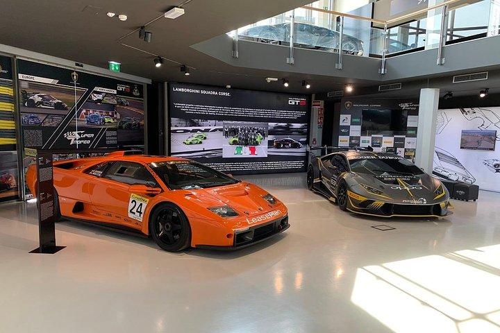 Musées Ferrari et Lamborghini, usine et musée Pagani - Visite de Bologne