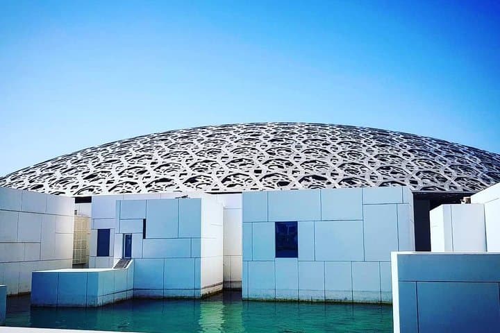 Private Abu Dhabi City Tour with Louvre Museum & Lunch
