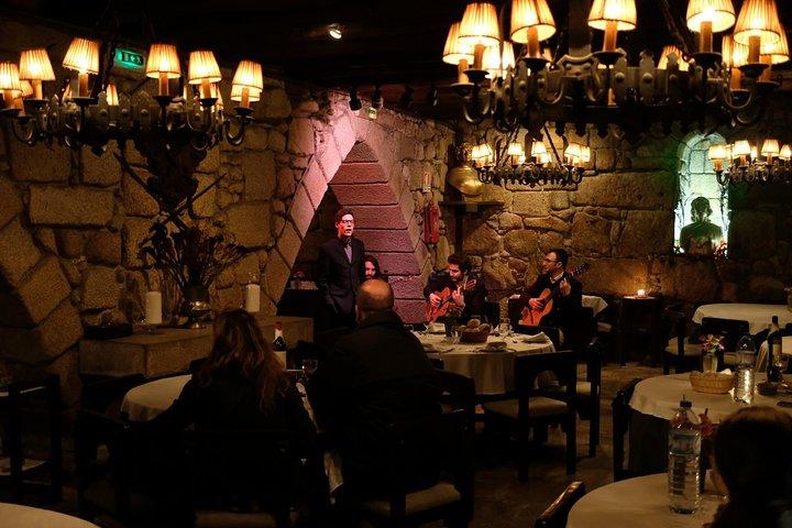 ️Porto Moonlight Walk & Fado Middag ️