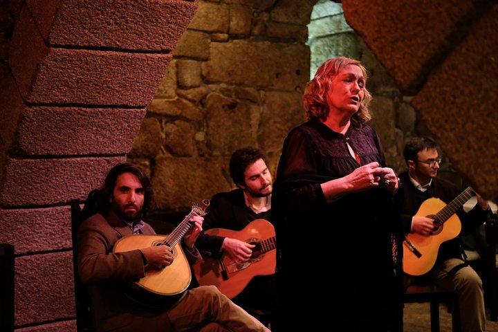 ️Porto Moonlight Walk & Fado Middag ️