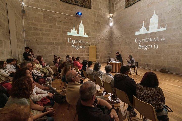 Guided Tour to Tower/Visita Guiada a la Torre