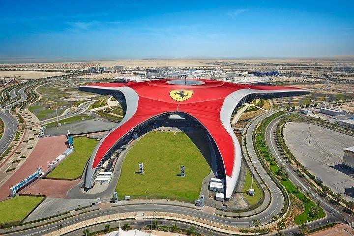 Abu Dhabi con Ferrari World Standard Tour