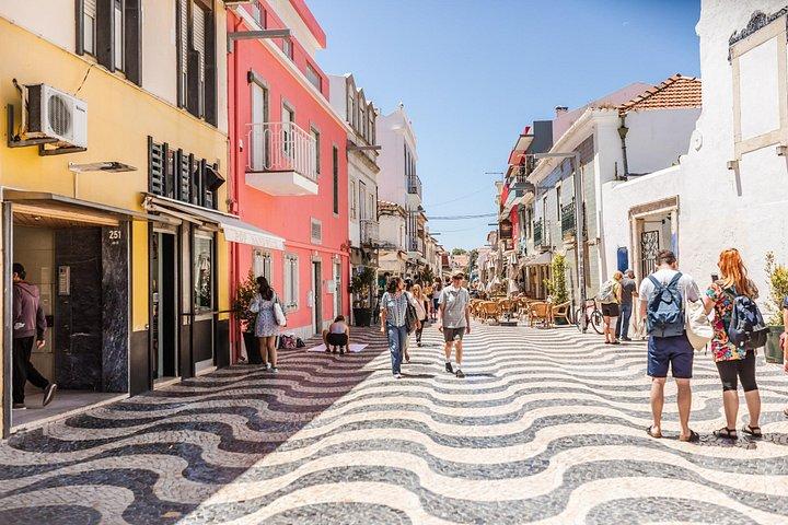 Lisbon Private Custom Tour with a Local, Highlights & Hidden Gems