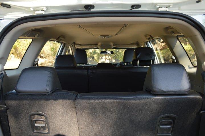 Trasferimento privato A / c Udaipur al Monte Abu (6 posti A / c Suv)