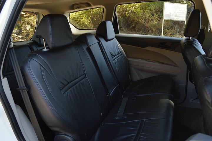 アーメダバードからマウントアブへのプライベートA / c送迎（6席A / c Suv）