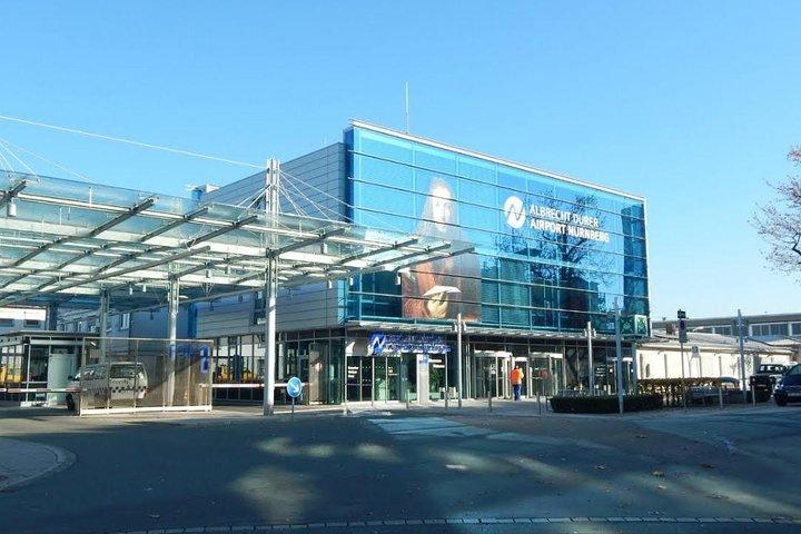 Transfert privé - Nuremberg depuis le port, l'aéroport ou la vieille ville