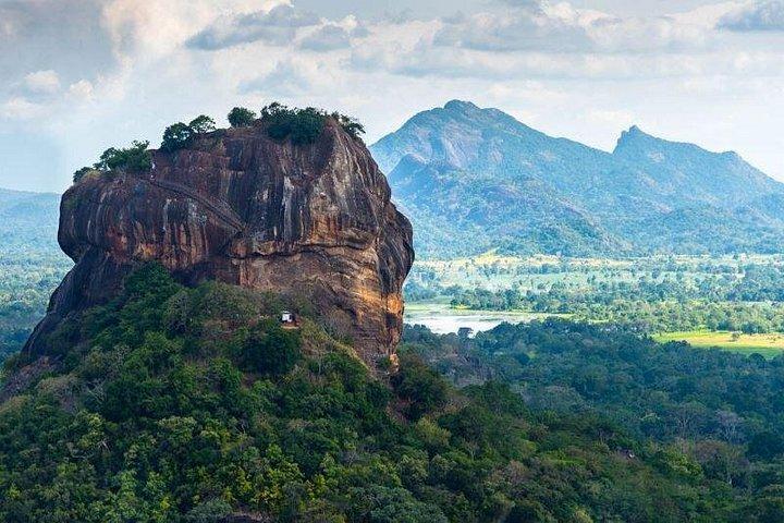 Sigiriya and Polonnaruwa Tour 2 Day
