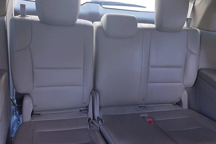 Auto / Minivan di lusso a 8 posti con autista - SOLO mezza/intera giornata a Dubai