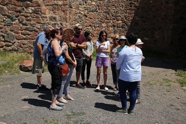 グループツアー：Gyumri（アーバンライフミュージアム、黒の要塞、旧市街）、Harichavank