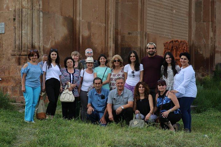 グループツアー：Gyumri（アーバンライフミュージアム、黒の要塞、旧市街）、Harichavank