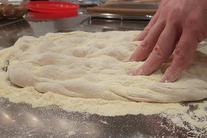 Vip-Private Pizza Cooking Class with Pro Pizzachef in Pro Kitchen