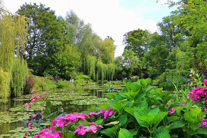Giverny and Monet's Garden Half-Day Trip from Paris