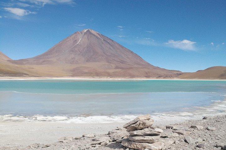 Tailor-Made 3 - Journée Uyuni Salt Flats & Lagoon Discovery