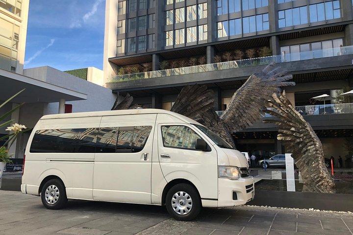 Transporte para grupo desde o hacia el aeropuerto de Guadalajara